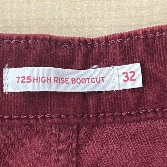 Levi's 725 Women's Stellar Stretch Burgundy Corduroy Pants Size 32 Boot Cut NWT - Picture 6 of 11